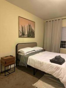 Charming Bedroom & Parking