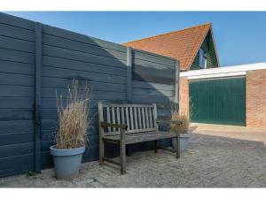 Pet-Friendly Escape by the Sea