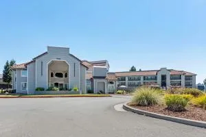 Country Inn & Suites by Radisson, Vallejo Napa Valley, CA - نابا