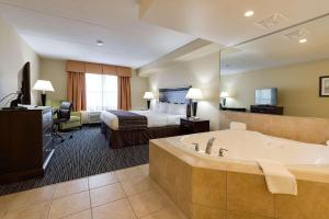 Country Inn & Suites by Radisson, Niagara Falls, ON