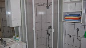 Apartments with parking space Njivice, Krk - 21771