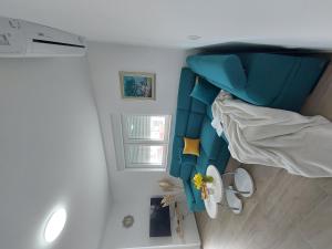 Apartments with parking space Rogoznica - 22157