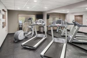 Country Inn & Suites by Radisson, Louisville South, KY