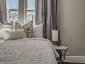 Cozy Crestwood Classic 3BR Home!
