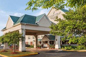 Country Inn & Suites by Radisson, Chester, VA