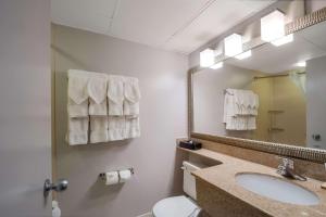 Queen Room with Two Queen Beds - Pet Friendly room in Country Inn & Suites by Radisson Fredericksburg South (I-95) VA