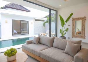 Villa Isea-3 bedroom with pool