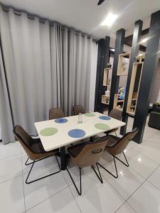 16 Paxs Bungalow Homestay Hutan Melintang by Aloha