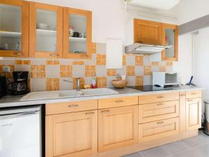 Charmant Pavillon Climatisé avec Mezzanine, Piscine et Parking - Près de la Plage! - FR-1-409-247