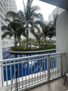Shore Residence Mall of Asia Direct pool