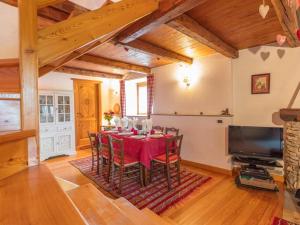 Maisons de vacances Maison Montgenevre, 4 pieces, 8 personnes - FR-1-266-223 : photos des chambres