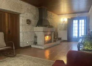 Casa das Mouras- Rio de Moinhos - Valpedre