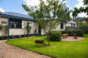 Sausalito- captivating 1950s retro residence