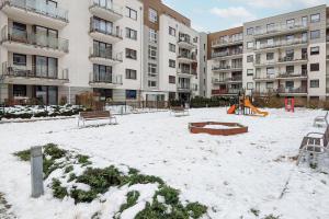 Gdańsk City Center Beautiful Modern Building by Noclegi Renters