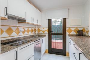 Holiday Beach El Faro