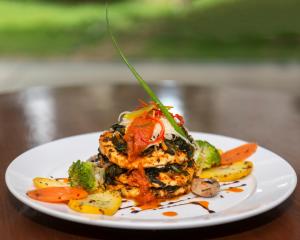 Clover Greens Golf Course & Resort - Attibele, Hosur
