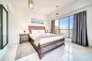 300m From The Beach - JBR Apartment with Sea & Dubai Eye Views