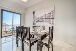300m From The Beach - JBR Apartment with Sea & Dubai Eye Views
