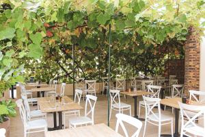 Hotels Hotel-Restaurant Isidore Nice Ouest : photos des chambres