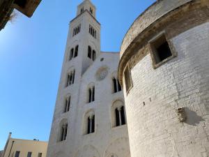 Bari LandLord 8 - Una Finestra sulla Cattedrale