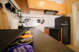 Green Cozy and Central 1BDRM Apartment