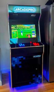 DRIFTWOOD by BOURNECOAST - An Exquisite Chalet Bungalow with a Sauna, BBQ Hut and Garden - HB6339