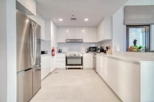 Luxury Madinat Living 2BR with Sea Views