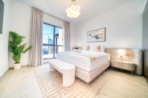 Luxury Madinat Living 2BR with Sea Views