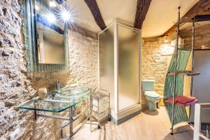 Maisons de vacances Le Pigeonnier - Piscine - Jardin - Calme : photos des chambres