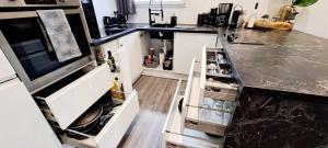 Appartements Black&White Home-by So'SerenityHome-Balcon-Parking : photos des chambres