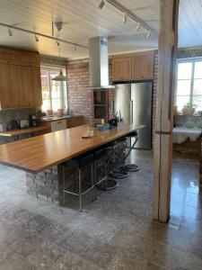 Snällfäll Country living - Åkerbo gård charmigt renoverad flygel