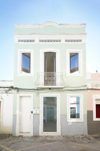 Upstairs Apartment in Mint house - Beach nearby, Balcony and Electric standing desk for remote work