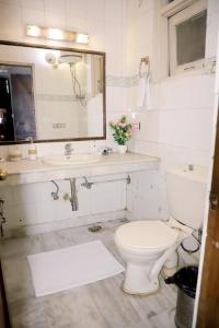 Fortune Home Service Apartment 1BHK, D-198 Near Max Hospital