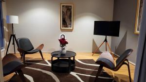 Stylish House in Geelong for Large Family or Group