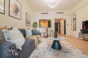 Chic 1 Bed in Marina Newly Furnished,Modern Luxury
