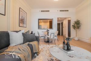 Chic 1 Bed in Marina Newly Furnished,Modern Luxury