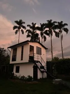 Cabaña privada ¡La Granja! Vía Pereira -Armenia - Ulloa