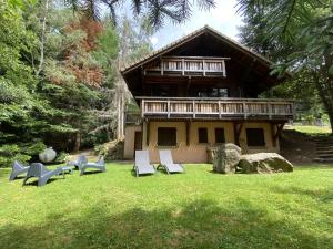 Chalets LE SKIEUR Chalet en bois : photos des chambres