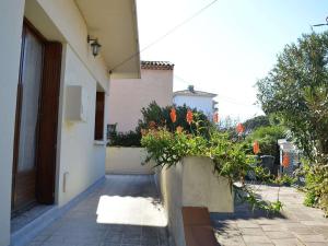 Maisons de vacances Maison 4 pieces avec terrasse, climatisation et parking - Proche plage a Frejus - FR-1-226A-48 : photos des chambres