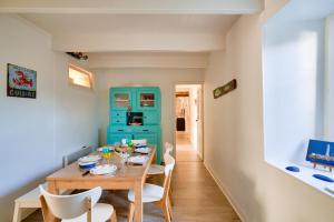 Maisons de vacances Escapade dans une belle longere a Penmarch : photos des chambres