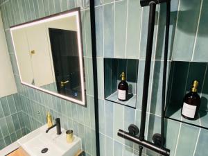 Luxury 2 Bedroom Apartment w Free Parking