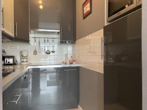 Appartements 470 - Appartement acces direct a la tres belle plage de CAROUAL 2km de sable fin : photos des chambres