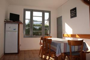 Villas 480 - Maison de pecheur a 50m de la Plage de Caroual : photos des chambres