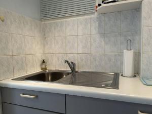 504 - A Erquy, en bordure de la plage du centre, à 800m des commerces