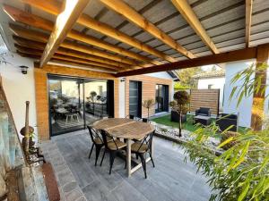 Chalets Jolie maison dans un quartier tres calme : photos des chambres
