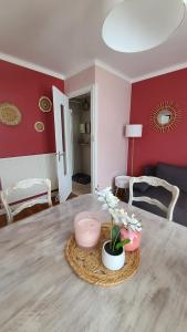 Appartement lumineux avec vue sur les montagnes.