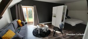 B&B / Chambres d'hotes La Petite Taupe : Suite Familiale