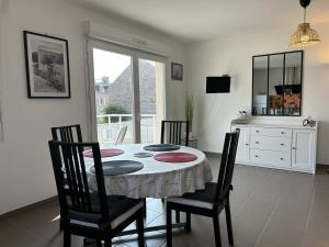 517 - Appartement T2, en plein cœur dErquy