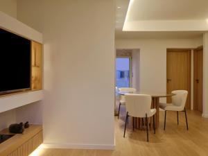 Athenian Loft with Acropolis View