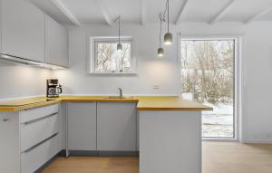 2 Bedroom Cozy Home In Kirke Hyllinge
